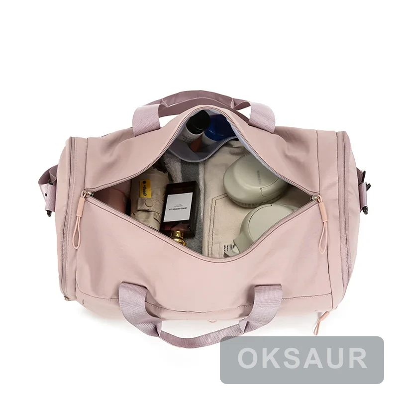 Open main compartment on model 2620 travel gym bag
